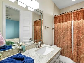 215 Avondale Street, Houston TX 77006