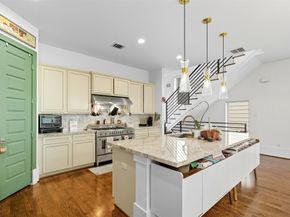 215 Avondale Street, Houston TX 77006