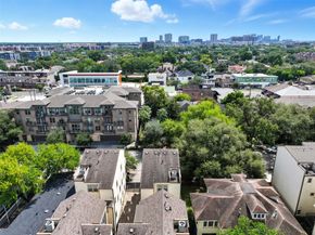 215 Avondale Street, Houston TX 77006