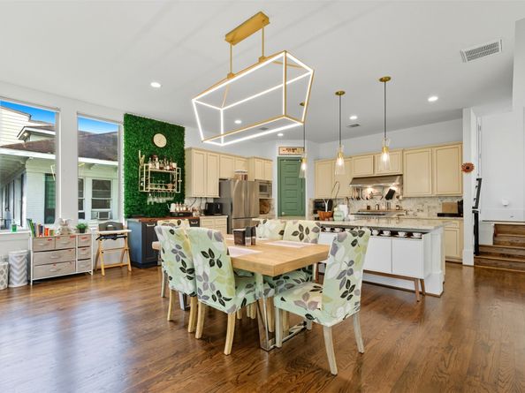 215 Avondale Street, Houston TX 77006