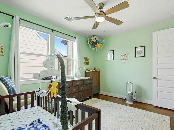 215 Avondale Street, Houston TX 77006