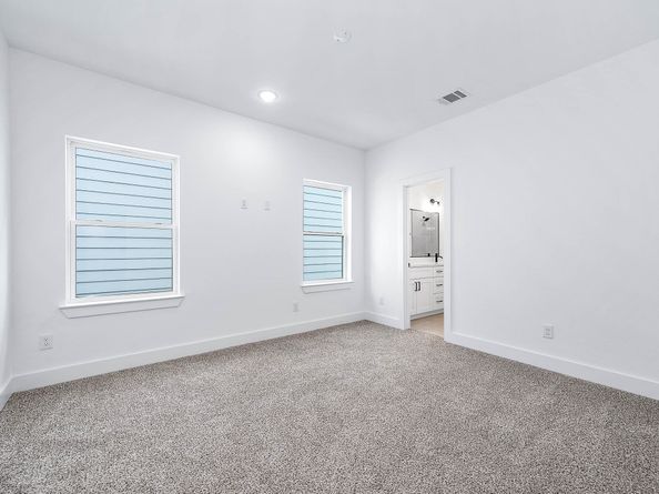 5801 Hardy Street, Houston TX 77009