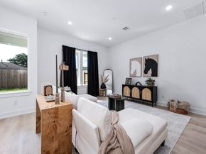 5801 Hardy Street, Houston TX 77009