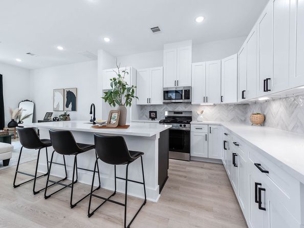 5801 Hardy Street, Houston TX 77009