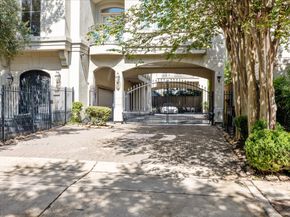 1614 Norfolk Street C, Houston TX 77006