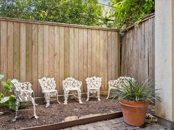 1614 Norfolk Street C, Houston TX 77006