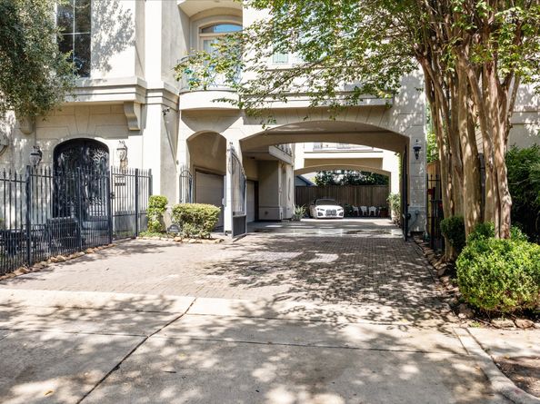 1614 Norfolk Street C, Houston TX 77006