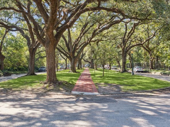 1614 Norfolk Street C, Houston TX 77006