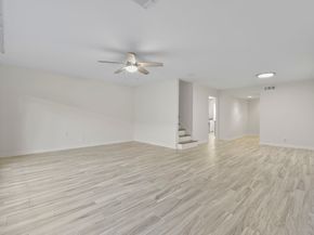 425 Bendwood Drive 49, Houston TX 77024