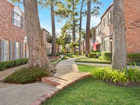 425 Bendwood Drive 49, Houston TX 77024