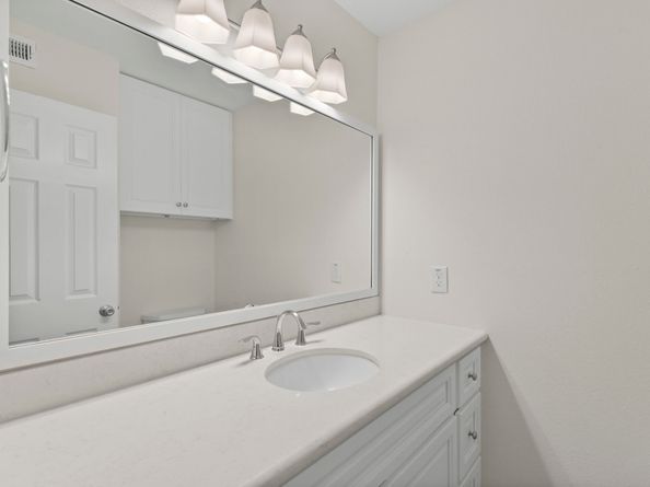 425 Bendwood Drive 49, Houston TX 77024