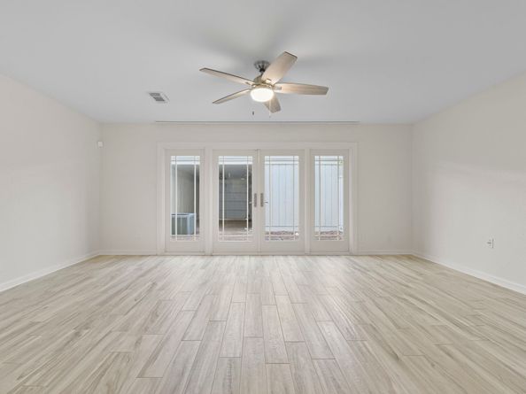 425 Bendwood Drive 49, Houston TX 77024
