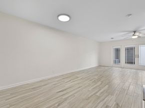 425 Bendwood Drive 49, Houston TX 77024