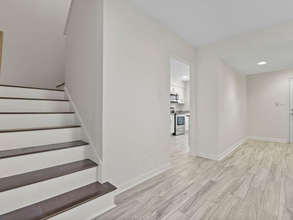 425 Bendwood Drive 49, Houston TX 77024