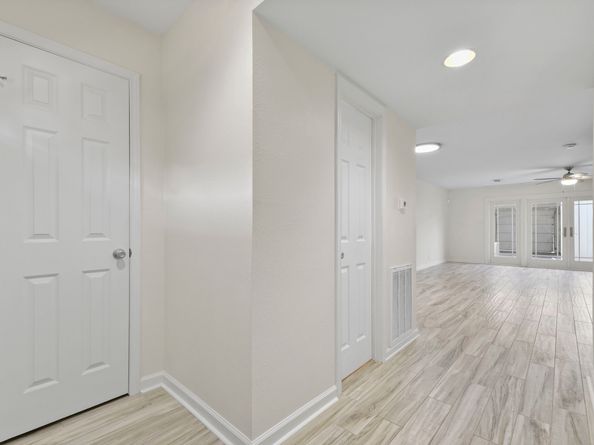 425 Bendwood Drive 49, Houston TX 77024