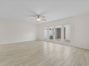 425 Bendwood Drive 49, Houston TX 77024