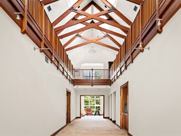 501 W Friar Tuck, Houston TX 77024