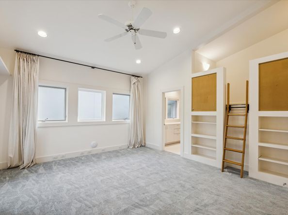 501 W Friar Tuck, Houston TX 77024