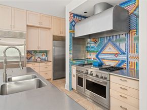 501 W Friar Tuck, Houston TX 77024