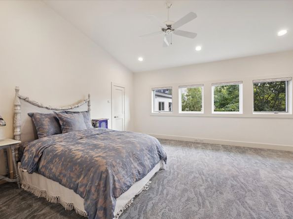 501 W Friar Tuck, Houston TX 77024