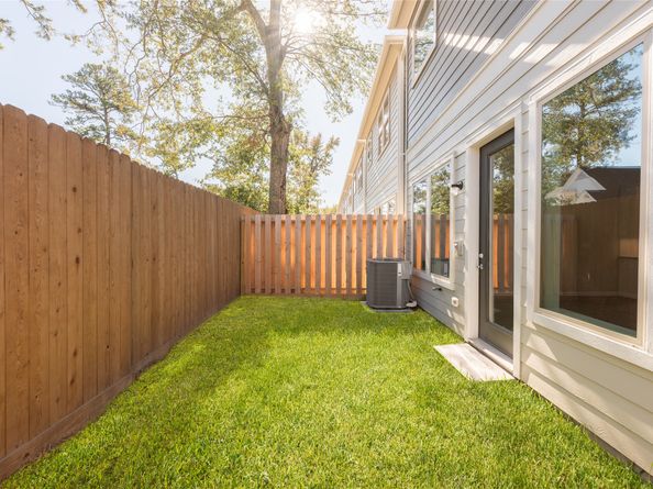 5204 Amber Sunrise Drive, Houston TX 77018