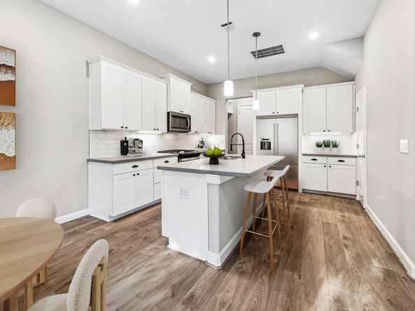 5204 Amber Sunrise Drive, Houston TX 77018