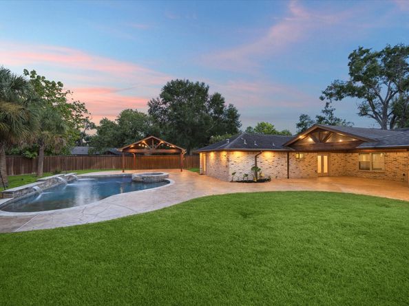 12706 Westhorpe Drive, Houston TX 77077