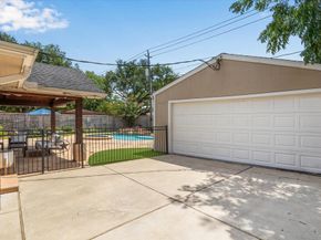 5811 Spellman Road, Houston TX 77096