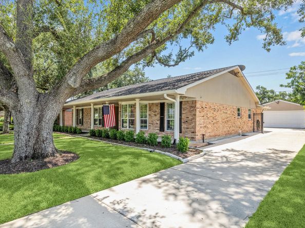 5811 Spellman Road, Houston TX 77096