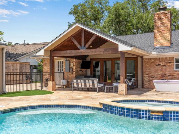 5811 Spellman Road, Houston TX 77096