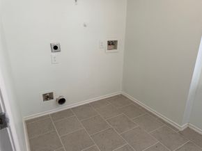 2610 Skyview Shadows Court, Houston TX 77047