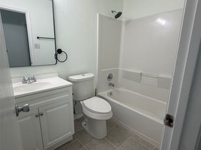 2610 Skyview Shadows Court, Houston TX 77047