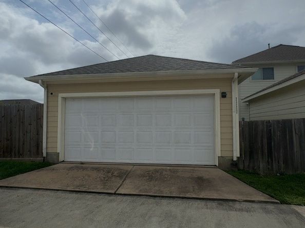 1111 Verde Trails Drive, Houston TX 77073