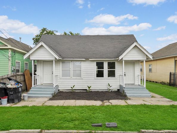 7425 Avenue E, Houston TX 77011