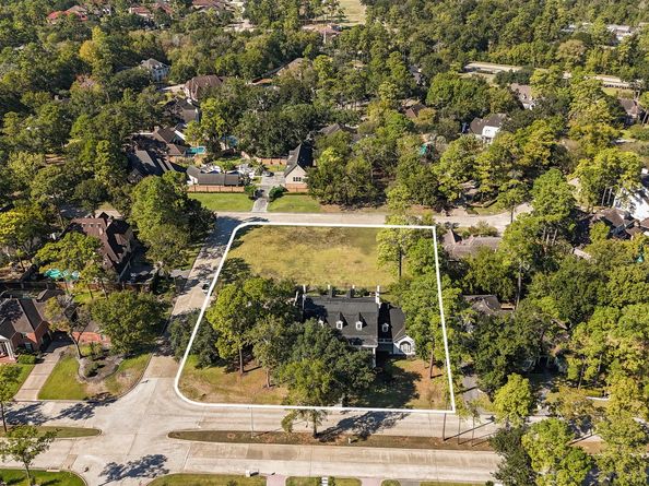 2922 Cedar Woods Place, Houston TX 77068