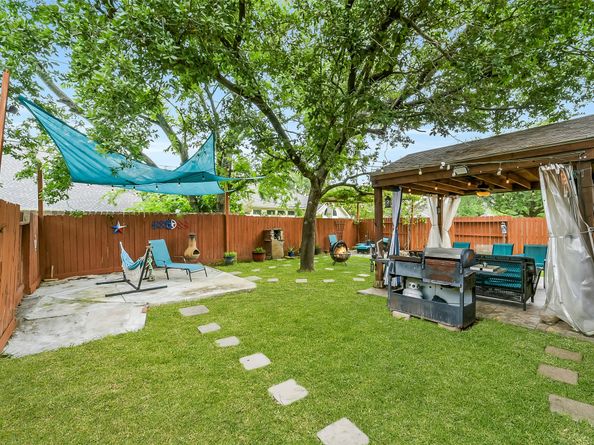 17118 Shadow Ledge Drive, Houston TX 77095