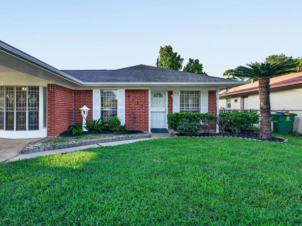 6127 Rietta Street, Houston TX 77016