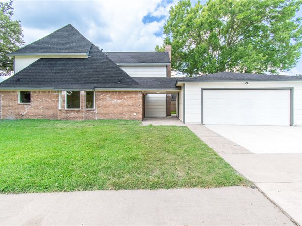 15202 La Paloma Drive, Houston TX 77083