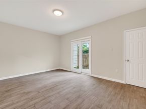 811 Threadneedle Street 258, Houston TX 77079