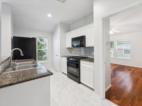 1138 W 25th Street F, Houston TX 77008