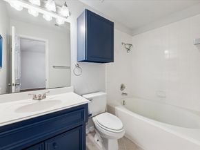 1138 W 25th Street F, Houston TX 77008