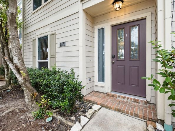 1138 W 25th Street F, Houston TX 77008