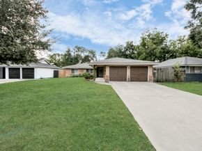 5758 Heron Drive, Houston TX 77033