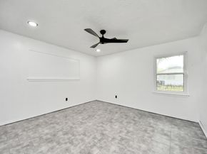 5758 Heron Drive, Houston TX 77033