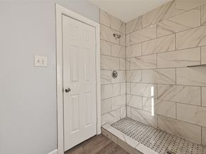 6058 Glenhurst Drive, Houston TX 77033