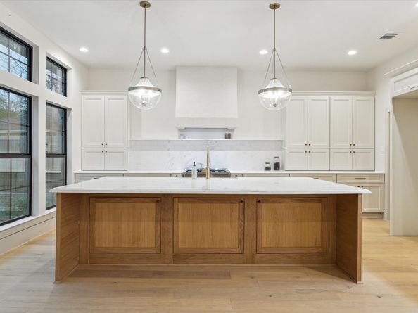 10043 Briarwild Lane, Houston TX 77080