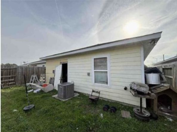 12551 Hammill Path Drive, Houston TX 77066