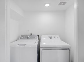 5719 Polly A/B Street, Houston TX 77016