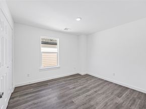 5719 Polly A/B Street, Houston TX 77016