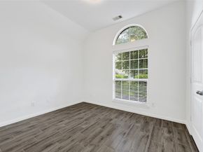 31 Hearthwick Road, Tomball TX 77375